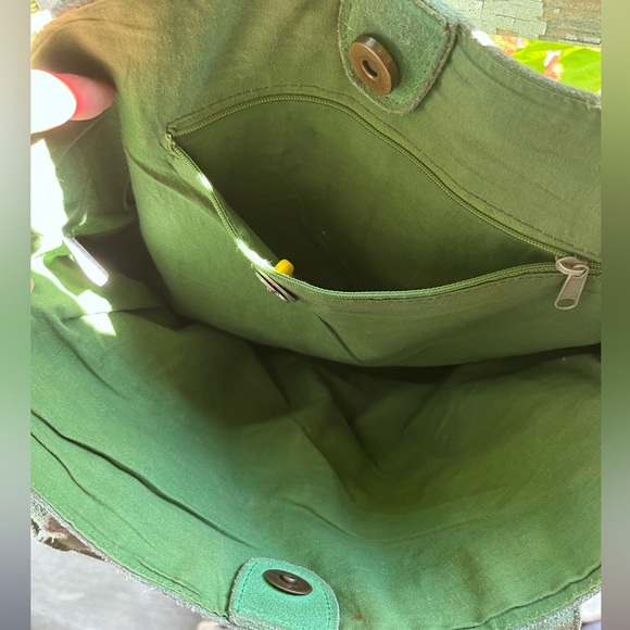 Y2K Urban Outfitters green suede purse - Picture 7 of 7